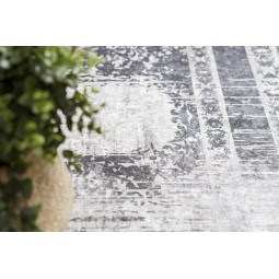 Černo-bílý koberec pratelný...