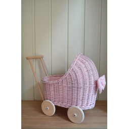 Dětské proutěné kočárky v...