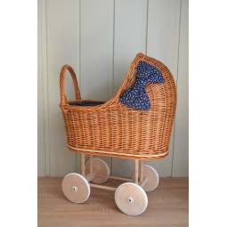 Proutěný kočárek pro děti s...