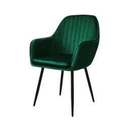 Přesně šitá židle v zelené...