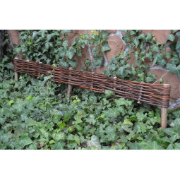 Proutěné palisády s...