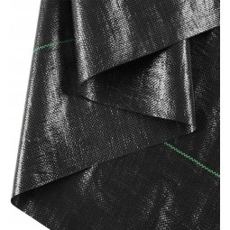 Agrotextilie v černé barvě...