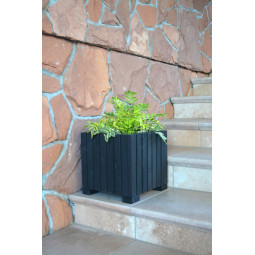 Černé květináče na terasu,...