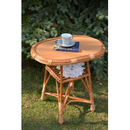 Oválný kávový stolek z proutí