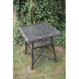 Čtvercový ratanový stolek...