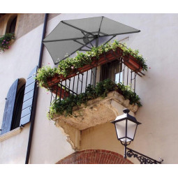 Zelená balkonová slunečník