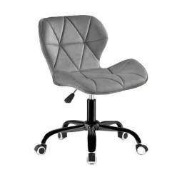 Moderní světle šedá židle...