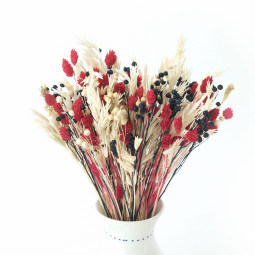 Kytice sušených květin v...