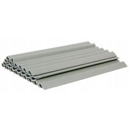 Bílé klipy na montáž krycí...