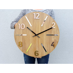 Dřevěné nástěnné hodiny...