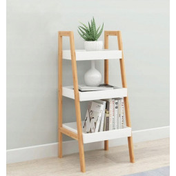 Dřevěný regál bílé barvy s...