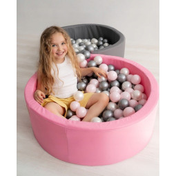 Suchý bazén s kuličkami v...