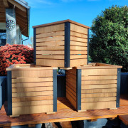 Dřevěné květináče